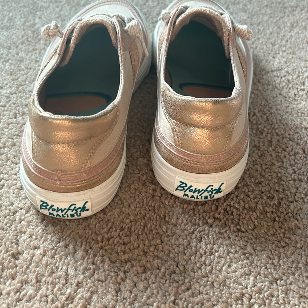 Blowfish Rose Gold Sneakers, 8.5 - Picture 4 of 5